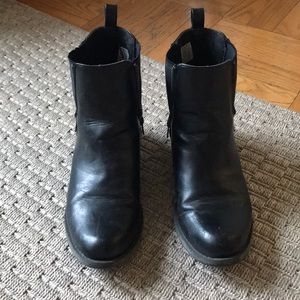 Leather black booties